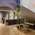Toula Hotel apartamentowy 3*