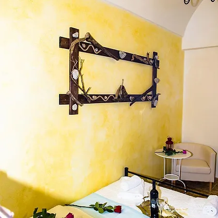 Toula Apart-hotel Fira (Santorini)