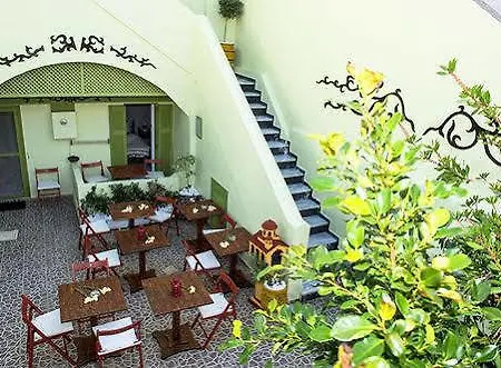 Toula Fira (Santorini)