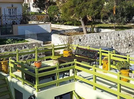 Toula Fira (Santorini)