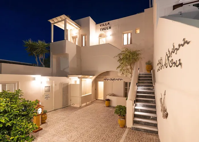 Toula Fira (Santorini)