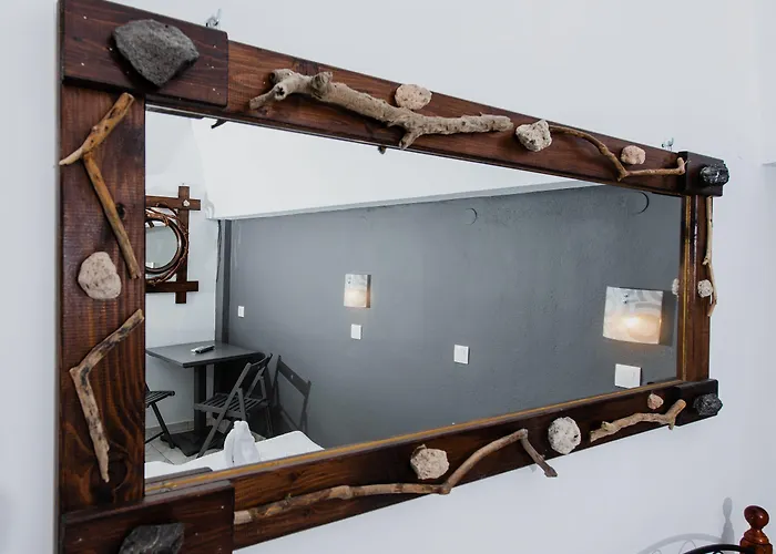 Apartahotel Toula Fira (Santorini)