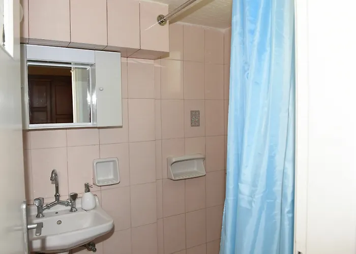 Apartahotel Toula Fira (Santorini)