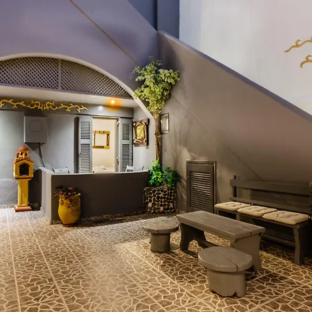 Toula Aparthotel 3*
