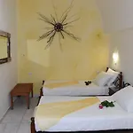 Aparthotel Toula Fira (Santorini)